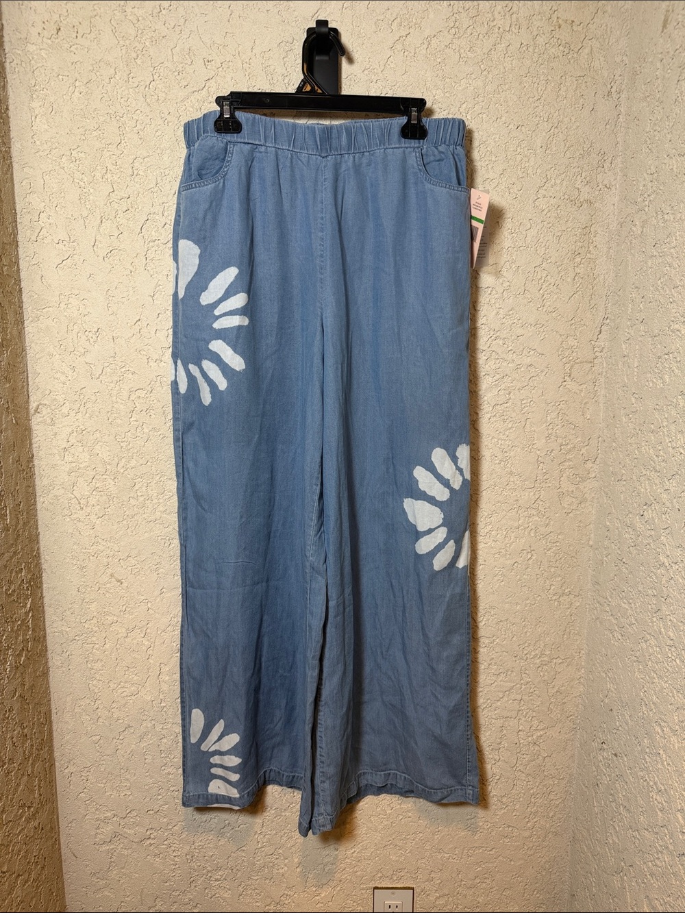 Nanette Lepore Chambray Floral Print Wide Leg Pants Large NWT - Picture 2 of 4
